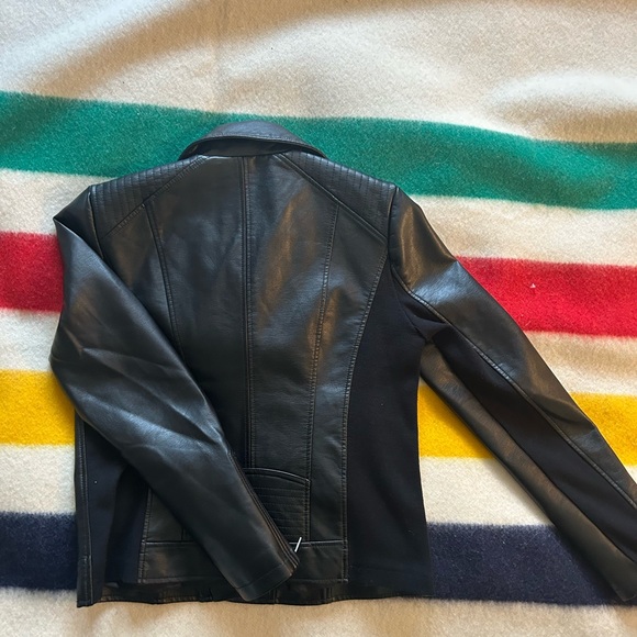 Ricki’s faux leather jacket - Picture 3 of 10
